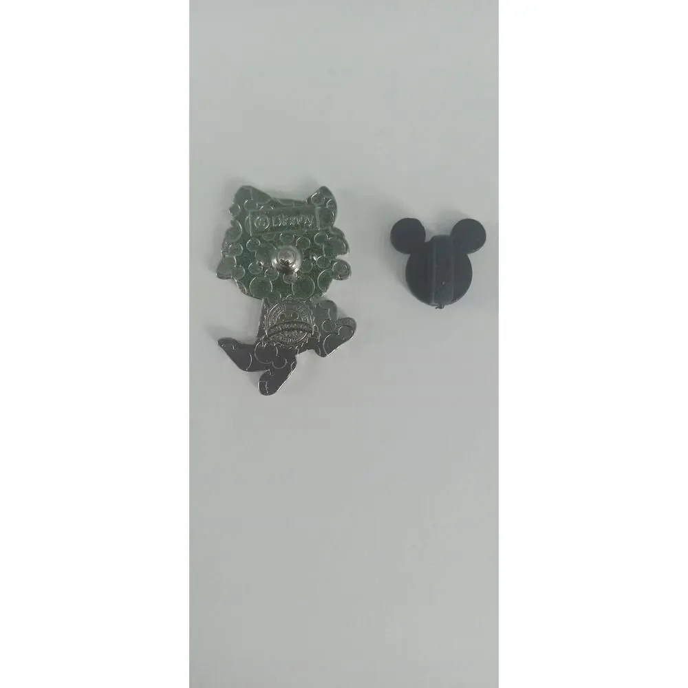 Disney Figaro cat pin.